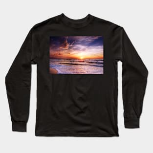 THE SUNSET AND THE SURF DESIGN Long Sleeve T-Shirt